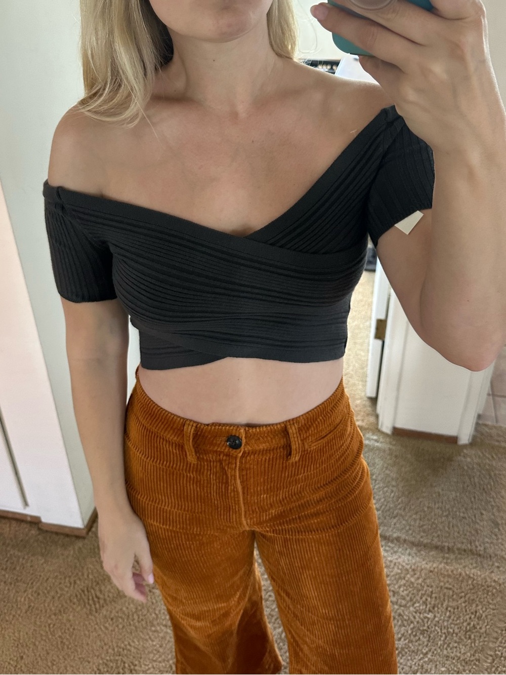 Aerie reversible Ribbed Off-Shoulder Crop Top - Black/dark gray/smoke